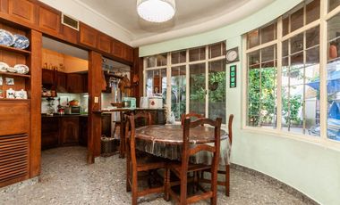 CASA 4 AMBIENTES LANUS ESTE ZONA CENTRICA