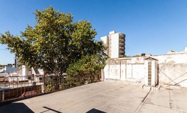 CASA 4 AMBIENTES LANUS ESTE ZONA CENTRICA