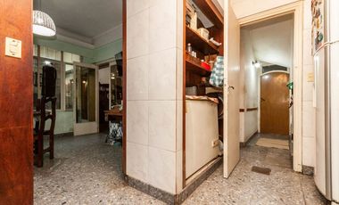 CASA 4 AMBIENTES LANUS ESTE ZONA CENTRICA