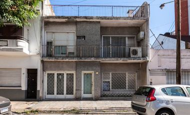 CASA 4 AMBIENTES LANUS ESTE ZONA CENTRICA