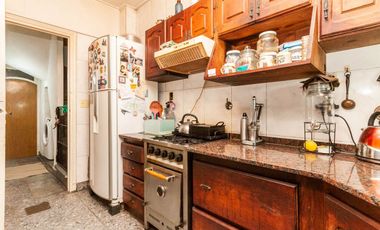 CASA 4 AMBIENTES LANUS ESTE ZONA CENTRICA