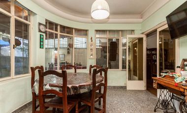 CASA 4 AMBIENTES LANUS ESTE ZONA CENTRICA