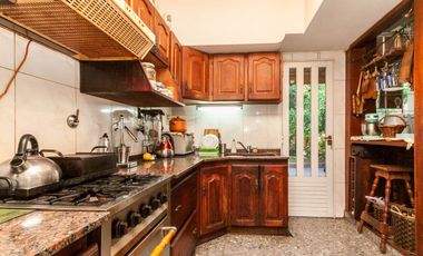CASA 4 AMBIENTES LANUS ESTE ZONA CENTRICA