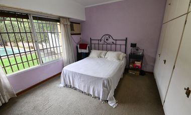 Casa 3 dormitorios con patio y pileta