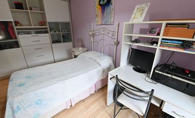 Casa 3 dormitorios con patio y pileta