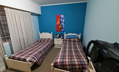 Casa 3 dormitorios con patio y pileta