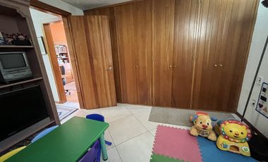 Casa en venta en Bosques de las Lomas. Granados con jardín