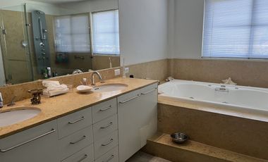 Casa en venta en La Herradura con vigilancia en  Bosque de San Pedro