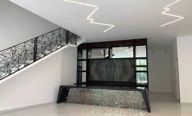 OPORTUNIDAD ESPECTACULAR Casa en Venta en Bosque Real