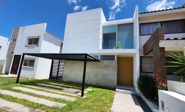 Casa en venta en condominio Las Plazas, al norte de Aguascalientes