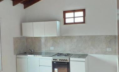 ALQUILER DE CASA 3 AMBIENTES