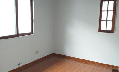 ALQUILER DE CASA 3 AMBIENTES