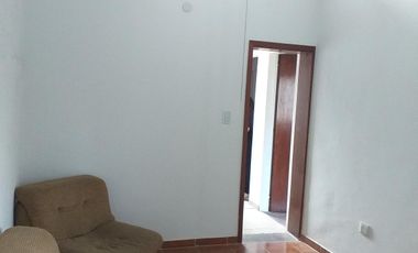 ALQUILER DE CASA 3 AMBIENTES