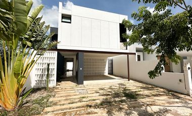 Casa de tres recámaras con alberca