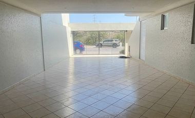 CASA CON SEGURIDAD EN LOMAS VERDES 6A SECCION VENTA