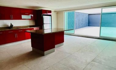 CASA CON SEGURIDAD EN LOMAS VERDES 6A SECCION VENTA