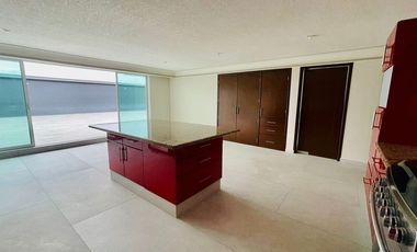 CASA CON SEGURIDAD EN LOMAS VERDES 6A SECCION VENTA