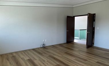 CASA CON SEGURIDAD EN LOMAS VERDES 6A SECCION VENTA