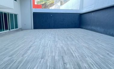 CASA CON SEGURIDAD EN LOMAS VERDES 6A SECCION VENTA