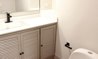 APARTAMENTO REMODELADO EN VENTA EN EL POBLADO