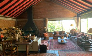Espectacular casa en parcela de 1 Ha. en el sector Carmen de Las Rosas, Melipilla