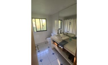 Espectacular casa en parcela de 1 Ha. en el sector Carmen de Las Rosas, Melipilla