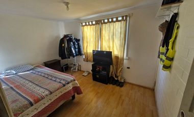 Se vende amplia y cómoda casa en Quilicura.