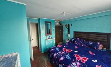 Se vende amplia y cómoda casa en Quilicura.