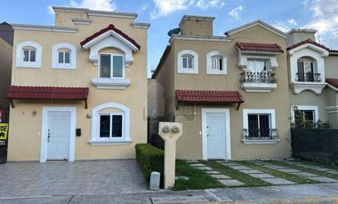Casa en condominio en venta en Arboledas (San Andrés), Calimaya, México
