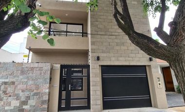 Casa en venta en Lomas de Zamora Oeste