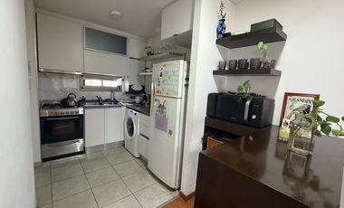Venta, Departamento, 2 dormitorios, 2 baños, piso exclusivo, balcón corrido. Centro, Rosario.