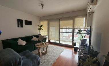 Venta, Departamento, 2 dormitorios, 2 baños, piso exclusivo, balcón corrido. Centro, Rosario.