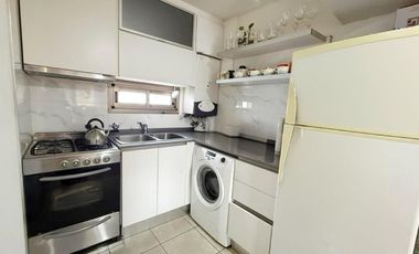 Venta, Departamento, 2 dormitorios, 2 baños, piso exclusivo, balcón corrido. Centro, Rosario.
