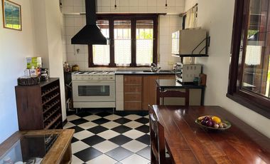 VENTA DE CASA 4 AMBIENTES - ITUZAINGO NORTE