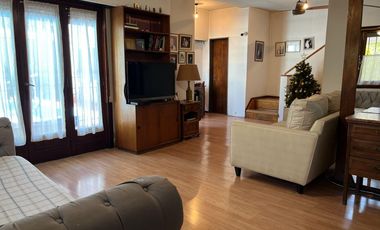 VENTA DE CASA 4 AMBIENTES - ITUZAINGO NORTE