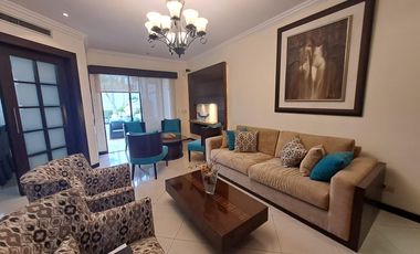 Venta de bonita villa en Vista Sol km 7.8 vía Samborondón