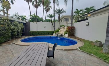 Venta de bonita villa en Vista Sol km 7.8 vía Samborondón