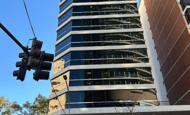 Alquiler Oficina con Vigilancia Terraza Propia Sobre Libertador