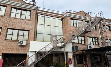 Edificio en alquiler o venta de 1300 m2 en Lomas de San Isidro