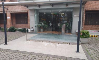 Edificio en alquiler o venta de 1300 m2 en Lomas de San Isidro