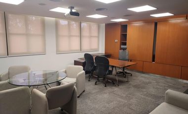 Edificio en alquiler o venta de 1300 m2 en Lomas de San Isidro