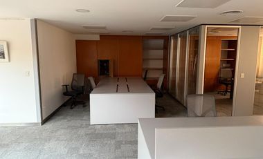 Edificio en alquiler o venta de 1300 m2 en Lomas de San Isidro