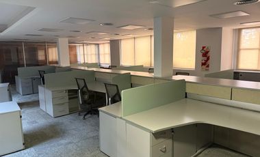 Edificio en alquiler o venta de 1300 m2 en Lomas de San Isidro