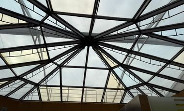 Edificio en alquiler o venta de 1300 m2 en Lomas de San Isidro