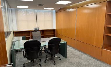 Edificio en alquiler o venta de 1300 m2 en Lomas de San Isidro
