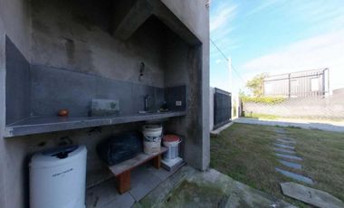 Casa en venta -2 Dormitorios 1 Baño - Melchor Romero