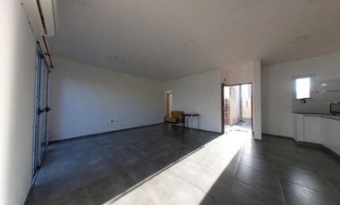 Casa en venta -2 Dormitorios 1 Baño - Melchor Romero