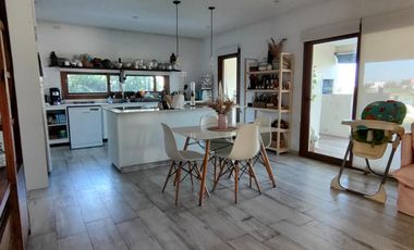 Venta Casa a La Laguna en El Naudir Escobar EC