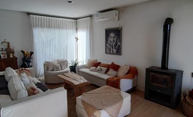 Venta Casa a La Laguna en El Naudir Escobar EC