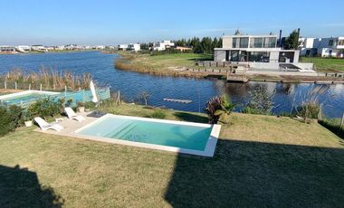 Venta Casa a La Laguna en El Naudir Escobar EC